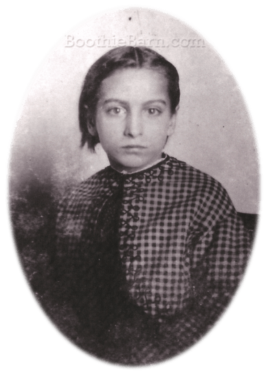 cora-lee-garrett-boothiebarn